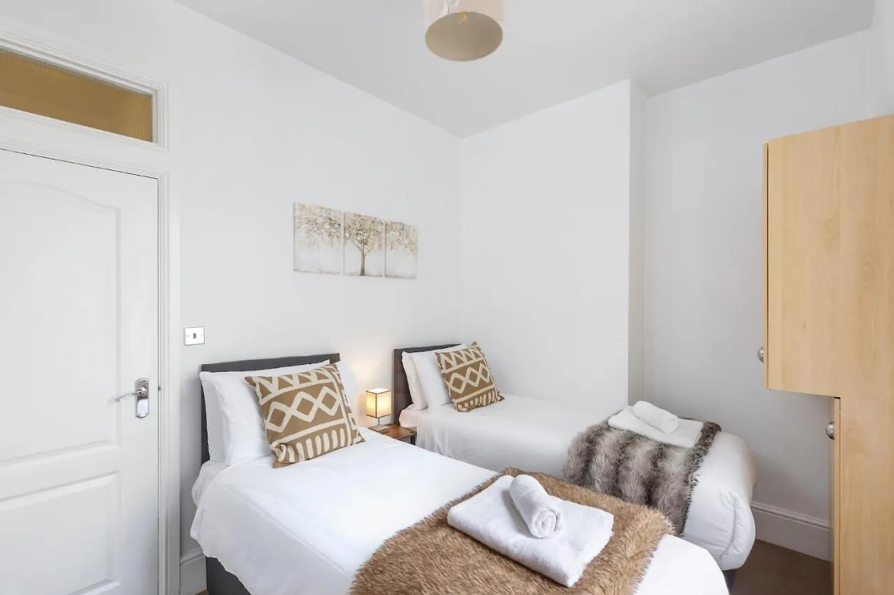 Serenity Square - Wow Location Central Brighton Sleeps 4